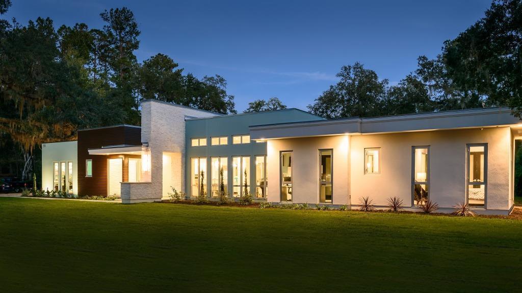 Modern Among the Majestic Live Oaks